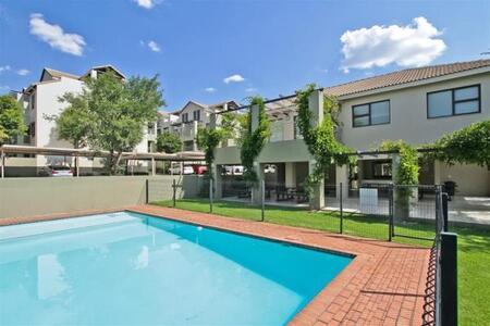 2 Bedroom Apartment in Bryanston