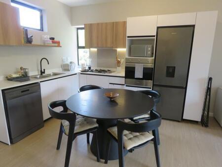 1 Bedroom Apartment in Bryanston