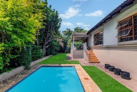 3 Bedroom Townhouse in Maroeladal