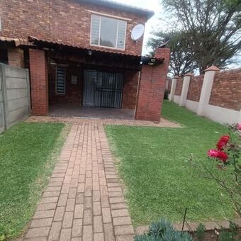 2 Bedroom Townhouse in Bergbron