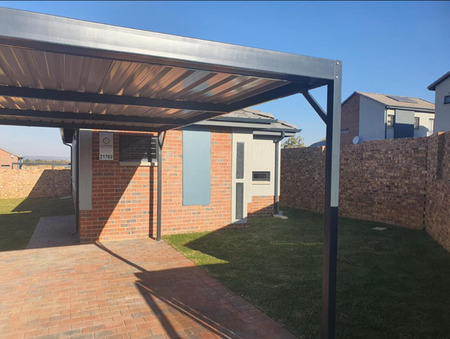 3 Bedroom Townhouse in Nooitgedacht