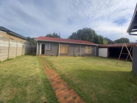 3 Bedroom House in Selection Park