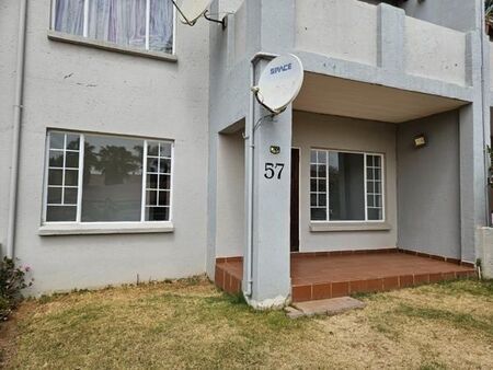 2 Bedroom Townhouse in Glen Marais