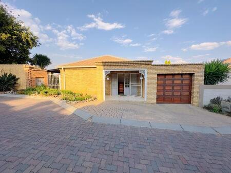 3 Bedroom Cluster in Albemarle