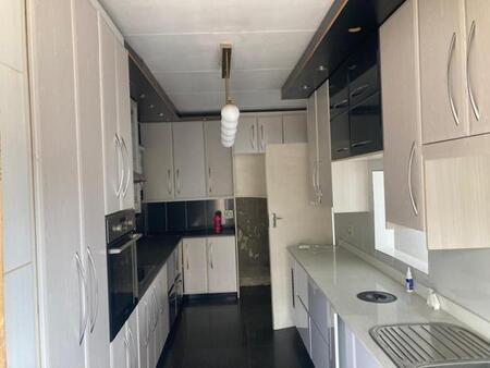 3 Bedroom House in Dawnpark