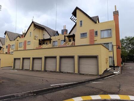 3 Bedroom Apartment in Clubview