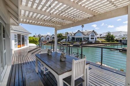 6 Bedroom House in St Francis Bay Canals