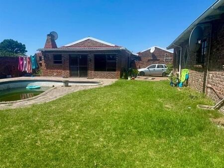 4 Bedroom House in Greenshields Park