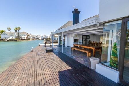 5 Bedroom House in St Francis Bay Canals