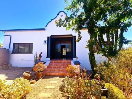 3 Bedroom House in Bergzicht