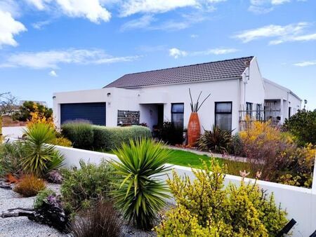 3 Bedroom House in Shelley Point