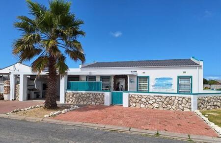3 Bedroom House in Langebaan North