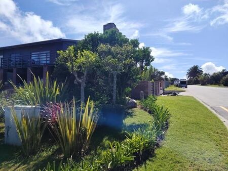 3 Bedroom House in Herolds Bay