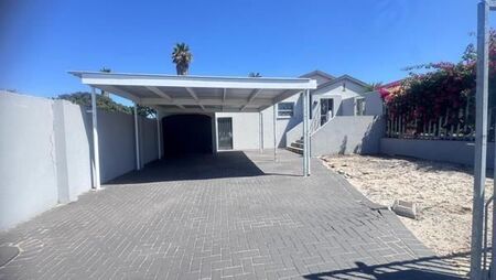 3 Bedroom House in Table View