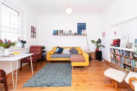 2 Bedroom House in Wynberg