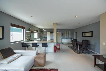 2 Bedroom Apartment in Claremont Upper