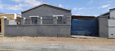 3 Bedroom house to rent in New Woodlands, Mitchells Plain