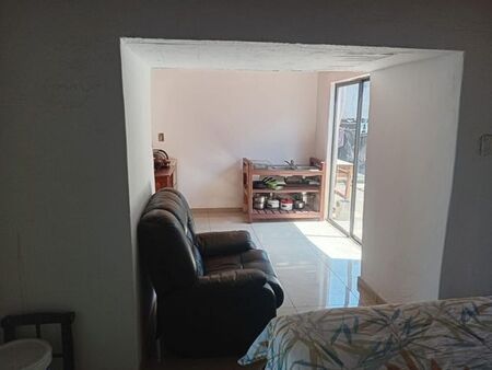 1 Bedroom bachelor flat to rent in Newlands West, Durban