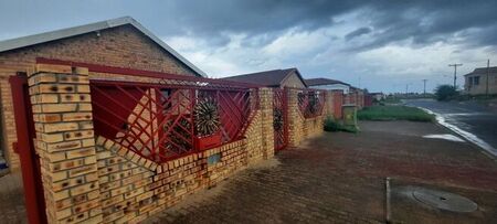 3 Bedroom house to rent in Mandela View, Bloemfontein