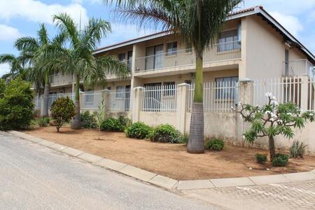 1 Bedroom Apartment in Barberton
