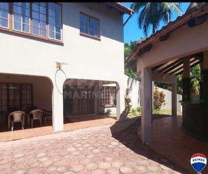 5 Bedroom House in Meer En See