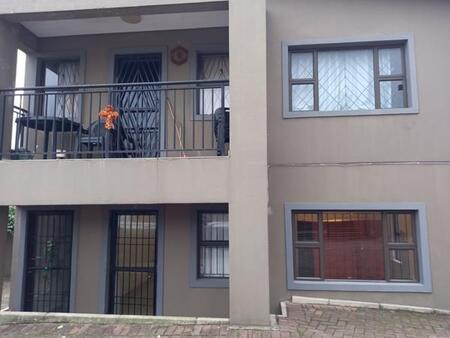 3 Bedroom Apartment in Grove End