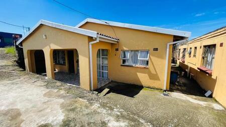 3 Bedroom House in Umlazi