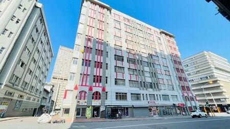 0.5 Bedroom Flat in South Beach