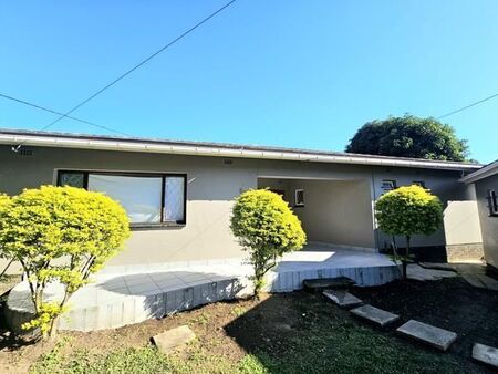 3 Bedroom House in Mount Vernon