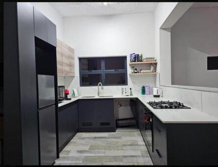 3 Bedroom Apartment in Essenwood