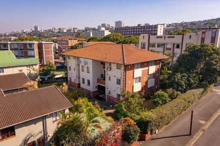 3 Bedroom Apartment in Essenwood