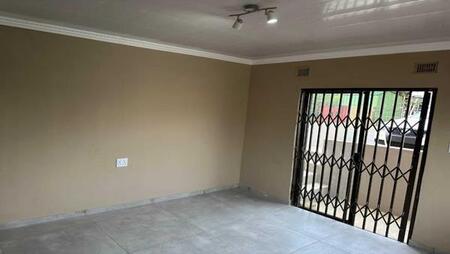 1 Bedroom Apartment in Westcliff