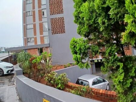 2.5 Bedroom Apartment in Carrington Heights