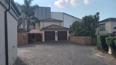3 Bedroom Cluster in Ruimsig