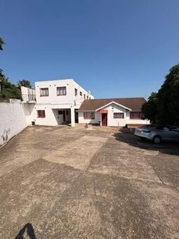 2 Bedroom Flat in Everest Heights