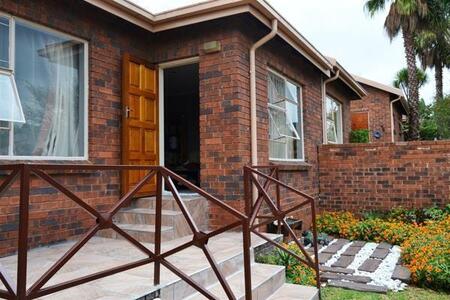 2 Bedroom Townhouse in Wilro Park