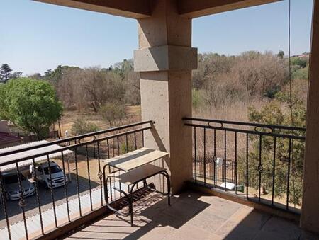 1 Bedroom Apartment in Weltevreden Park