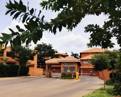 3 Bedroom Apartment in Paramount Estate