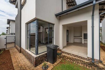 4 Bedroom Townhouse in Homes Haven