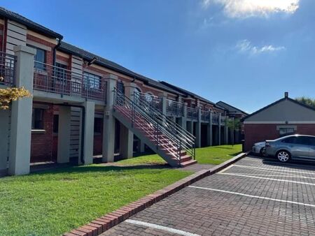 2 Bedroom Apartment in Mooikloof Ridge