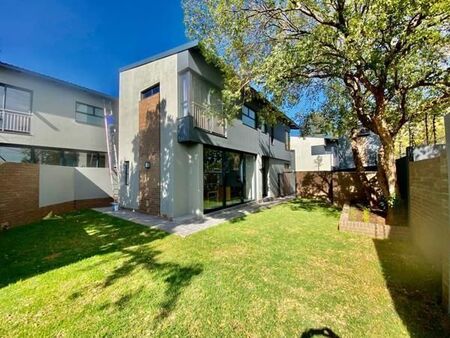 3 Bedroom Cluster in Menlo Park