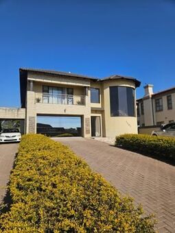 6 Bedroom House in Zambezi Country Estate