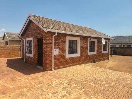 3 Bedroom House in Dobsonville
