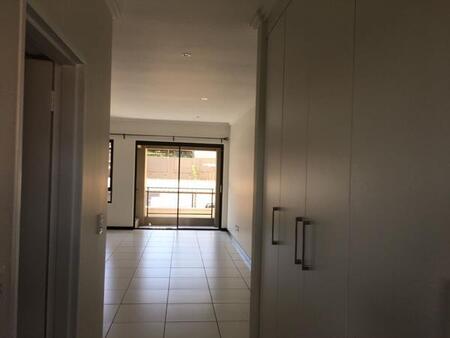 Studio apartment in Sunninghill