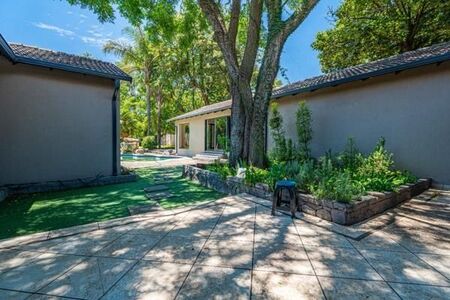 5 Bedroom House in Woodmead