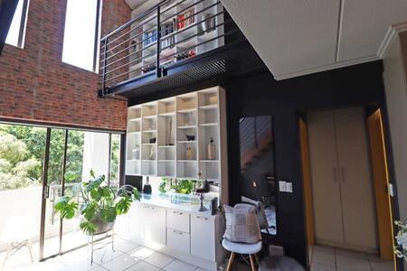 1 Bedroom Apartment in Bryanston