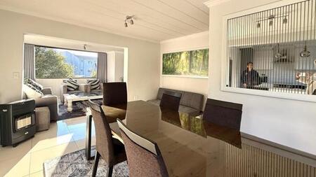 2 Bedroom Apartment in Bryanston