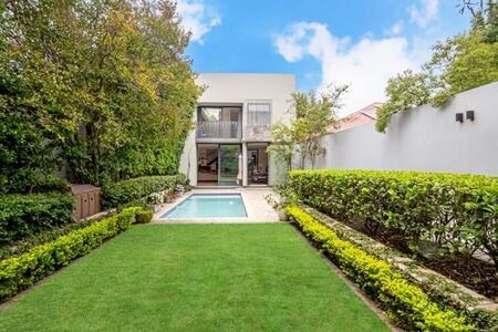 2 Bedroom House in Parktown North