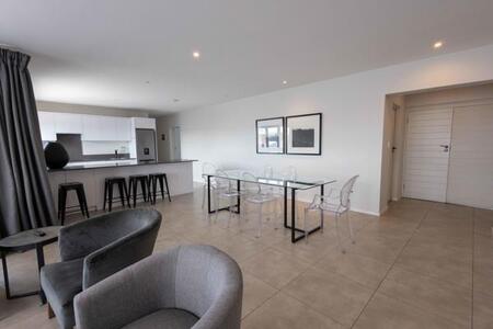 2 Bedroom Apartment in Greenside