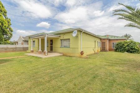 5 Bedroom House in Casseldale